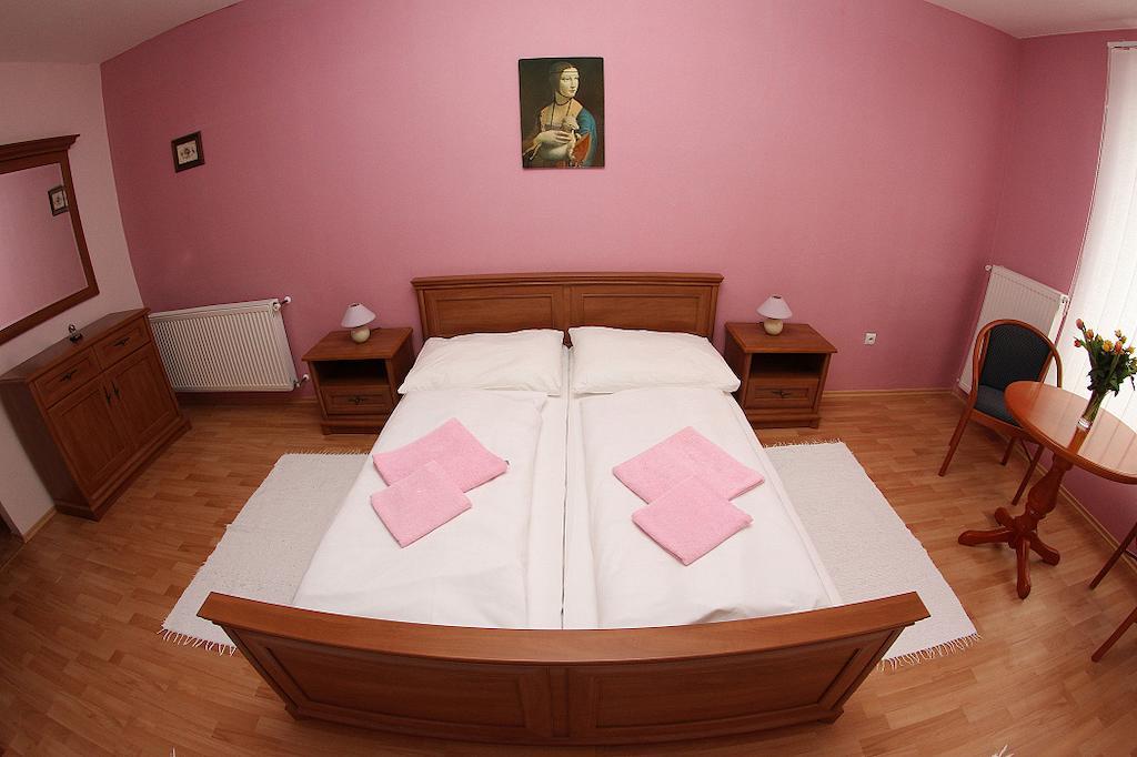 Milotin Hotell Zuberec Rom bilde
